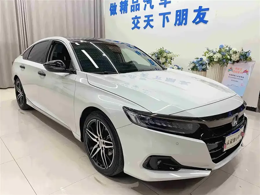 Honda Accord 2022 Accord 260TURBO Fantasy Night Premium Edition 2022 — миниатюра 3