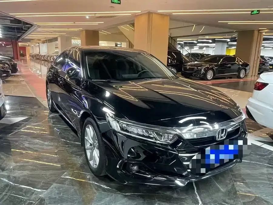 Honda Accord Accord 2022 260TURBO Deluxe Edition 2023 — миниатюра 3