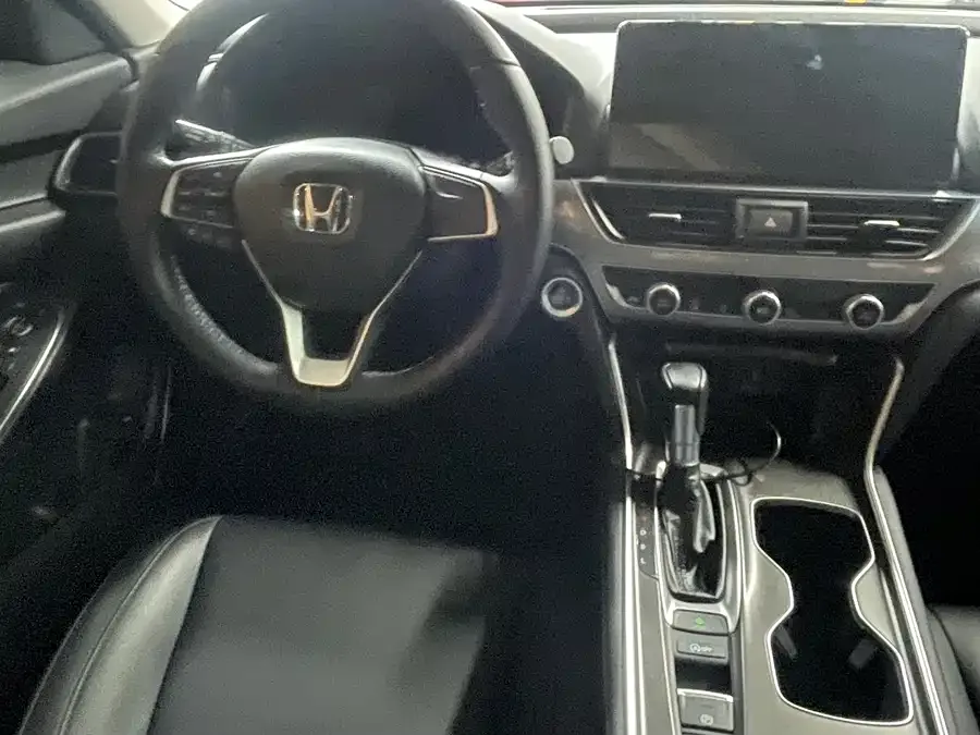 Honda Accord Accord 2022 260TURBO Deluxe Edition 2023 — миниатюра 5