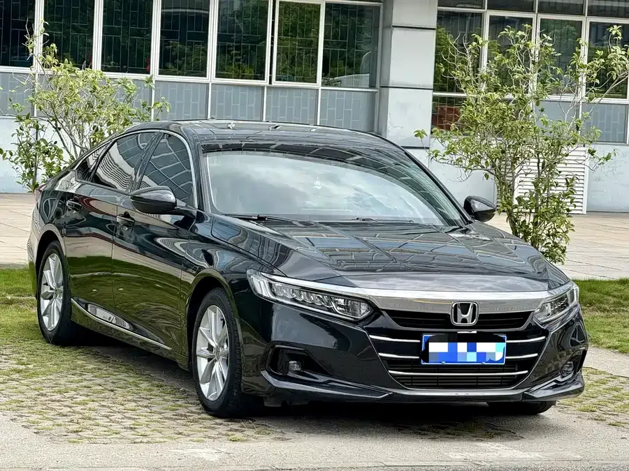 Honda Accord Accord 2022 260TURBO Deluxe Edition 2022 — миниатюра 3
