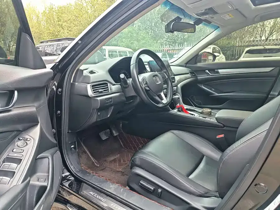 Honda Accord Accord 2022 260TURBO Deluxe Edition 2022 — миниатюра 5