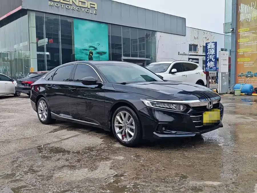 Honda Accord Accord 2022 260TURBO Deluxe Edition 2022 — фото 1, купить с доставкой в Москву
