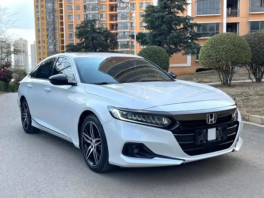 Honda Accord 2022 Accord 260TURBO Fantasy Night Premium Edition 2022 — миниатюра 3
