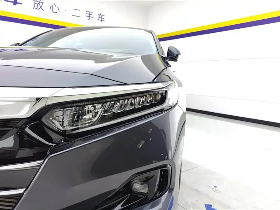 Honda Accord Accord 2022 260TURBO Deluxe Edition 2023 — миниатюра 2