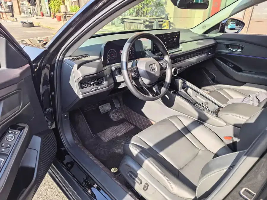 Honda Accord Accord 2024 260TURBO Luxury Edition 2024 — миниатюра 2