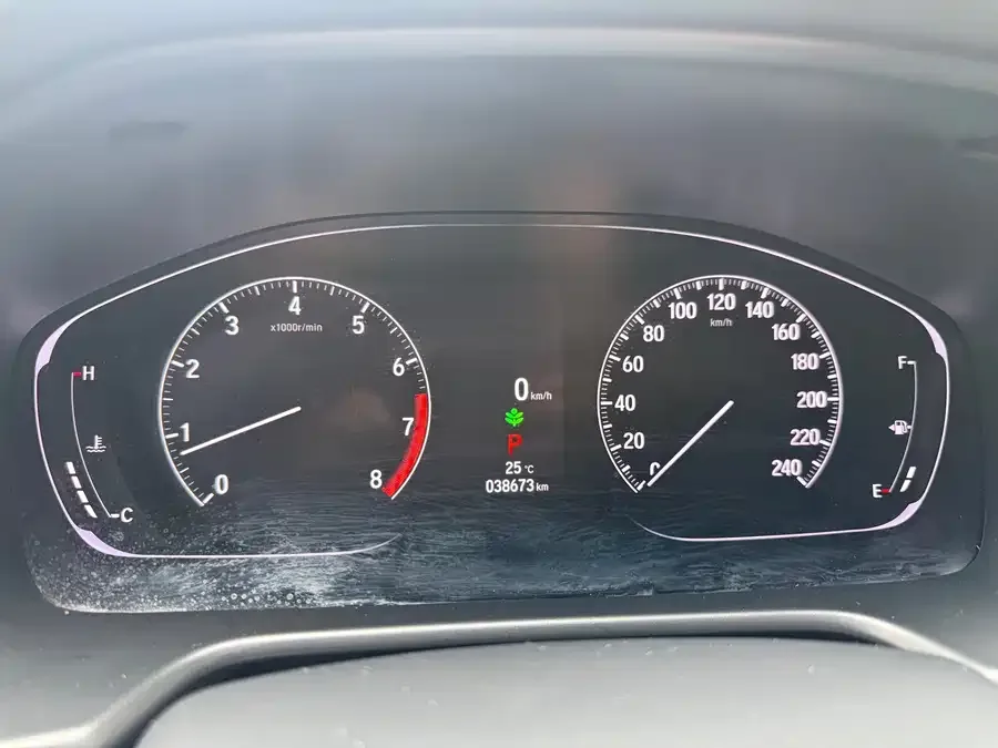 Honda Accord Accord 2022 260TURBO Deluxe Edition 2022 — миниатюра 4