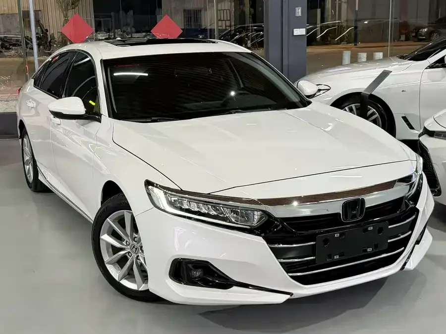 Honda Accord Accord 2022 260TURBO Deluxe Edition 2023 — миниатюра 3