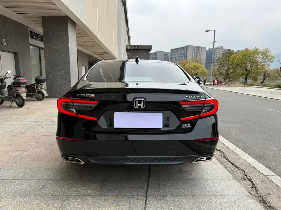 Honda Accord Accord 2022 260TURBO Deluxe Edition 2022 — миниатюра 4