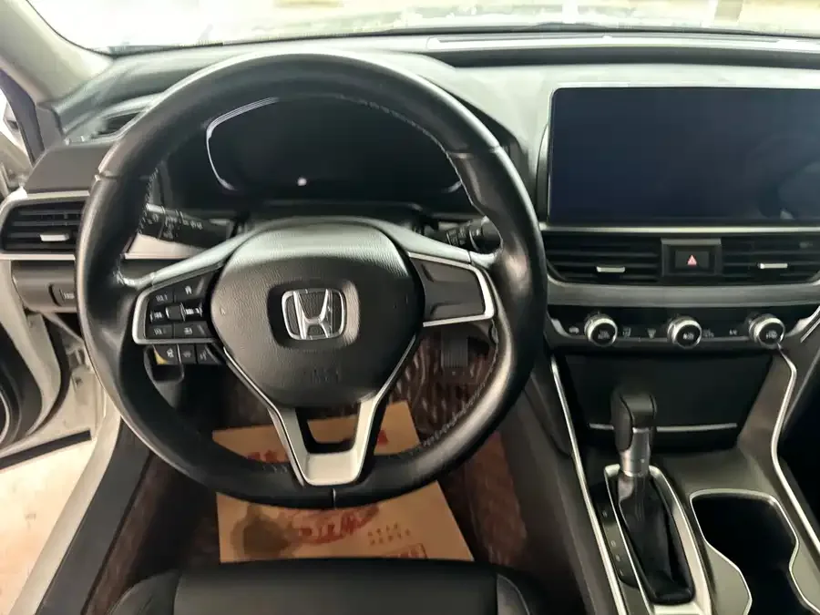 Honda Accord Accord 2022 260TURBO Deluxe Edition 2022 — миниатюра 4