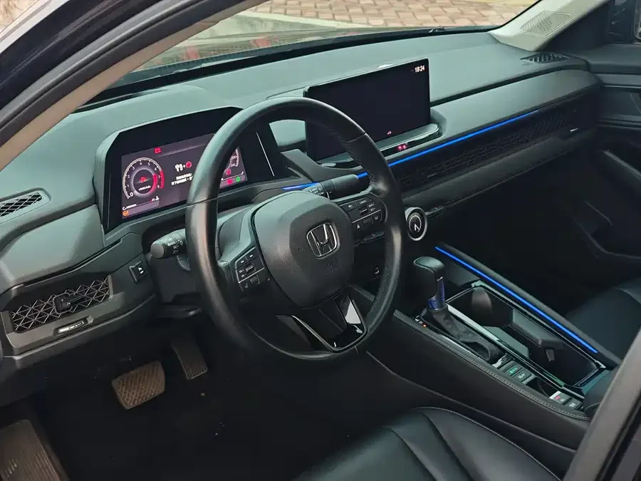 Honda Accord Accord 2023 260TURBO Smart Edition 2023 — миниатюра 4