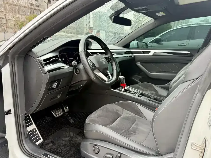 Volkswagen FAW- CC FAW-Volkswagen CC 2024 330TSI Dazzling Edition 2024 — миниатюра 2