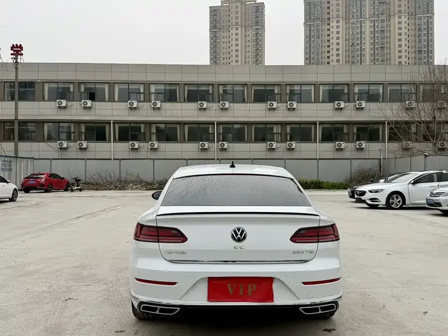 Volkswagen FAW- CC FAW-Volkswagen CC 2024 330TSI Dazzling Edition 2024 — миниатюра 4