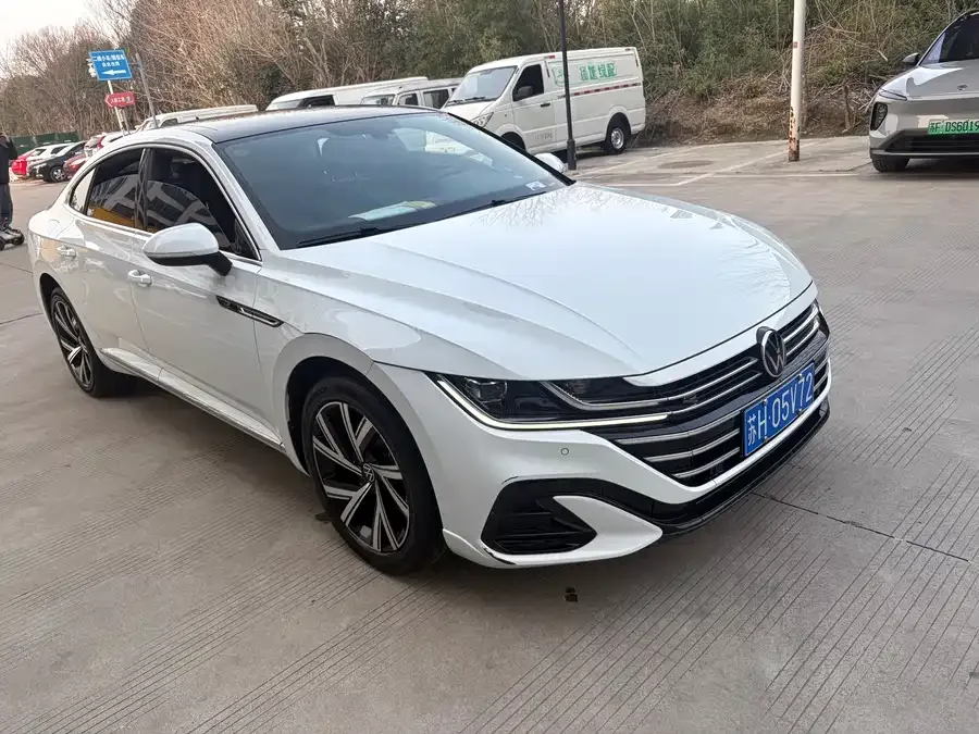 Volkswagen FAW- CC FAW-Volkswagen CC 2021 330TSI Dazzling Edition 2022 — миниатюра 3