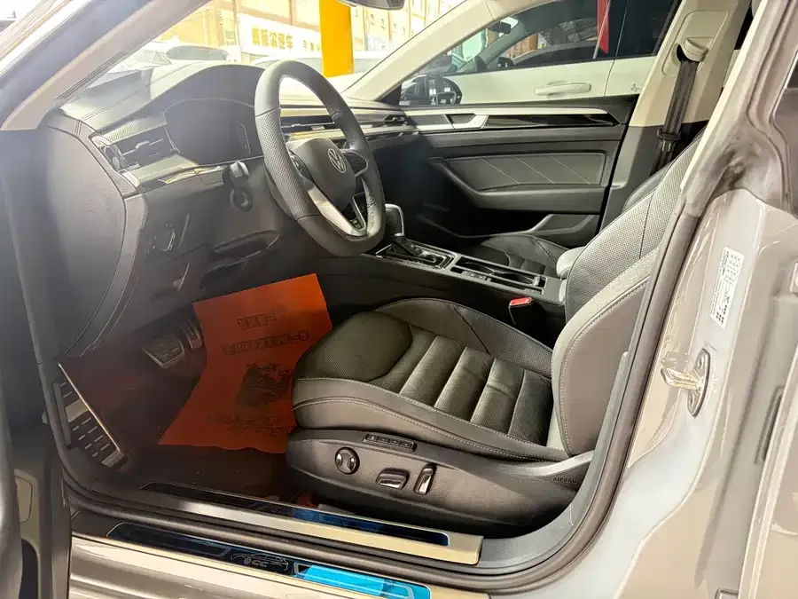 Volkswagen FAW- CC FAW-Volkswagen CC 2021 380TSI Eye-catching Edition 2022 — миниатюра 4