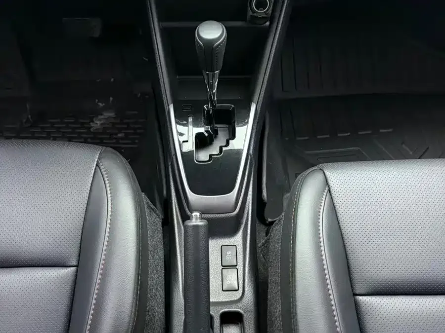Toyota YARiS L YARiS L 2022 YARiS X 1.5L CVT Luxury PLUS Edition 2023 — миниатюра 4