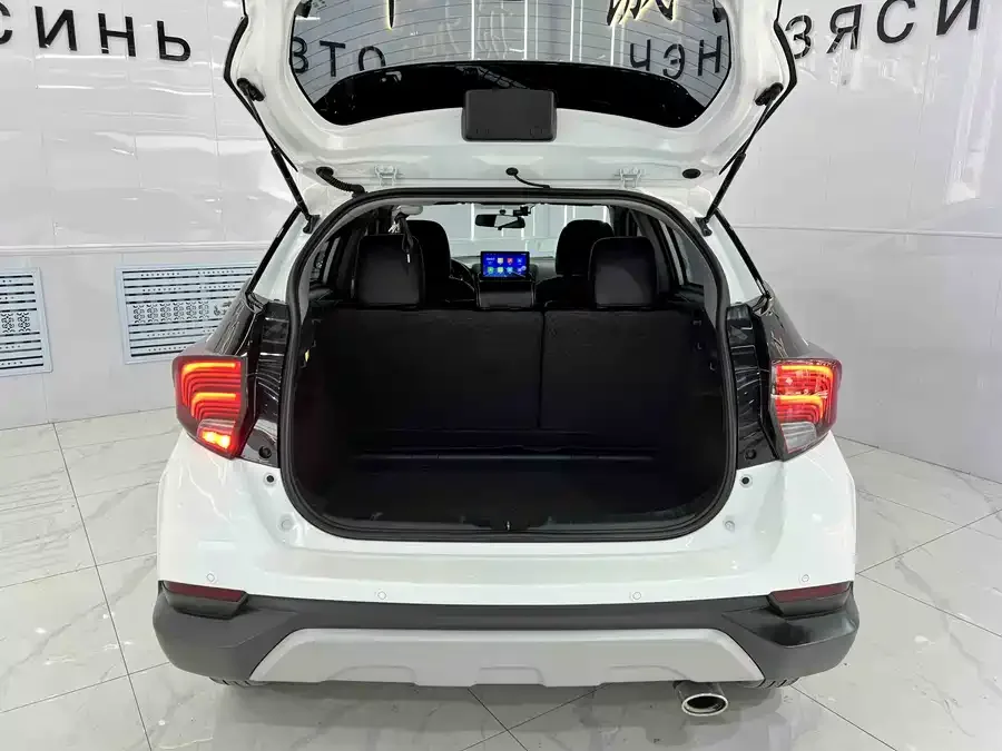 Toyota YARiS L YARiS L 2022 YARiS X 1.5L CVT Luxury PLUS Edition 2023 — миниатюра 4