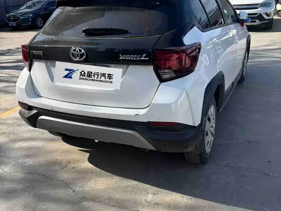 Toyota YARiS L YARiS L 2022 YARiS X 1.5L CVT Leading PLUS Edition 2023 — миниатюра 2
