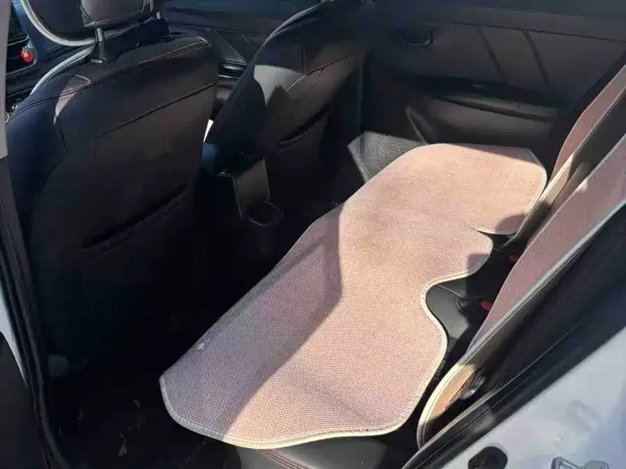 Toyota YARiS L YARiS L 2022 YARiS X 1.5L CVT Leading PLUS Edition 2023 — миниатюра 5