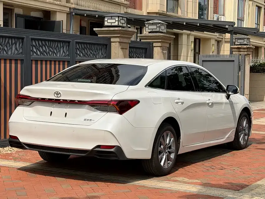Toyota Avalon Avalon 2024 2.0L Progressive Edition 2024 — миниатюра 4
