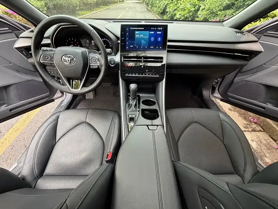 Toyota Avalon Avalon 2023 2.0L Luxury Edition 2024 — миниатюра 2