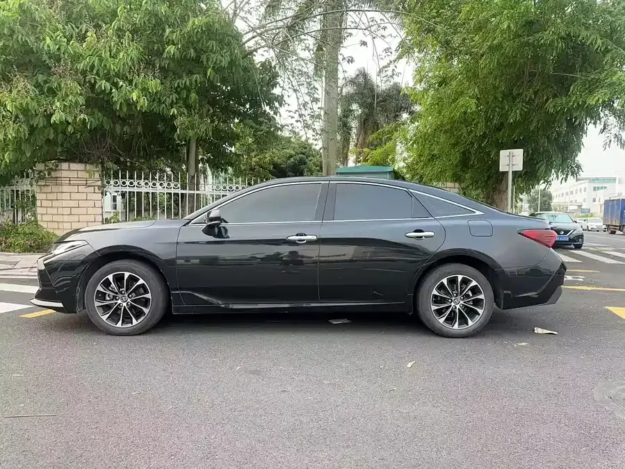 Toyota Avalon Avalon 2023 2.0L Luxury Edition 2024 — миниатюра 2