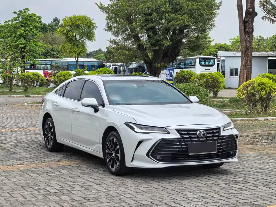 Toyota Avalon Avalon 2024 2.0L Premium Edition 2024 — миниатюра 3