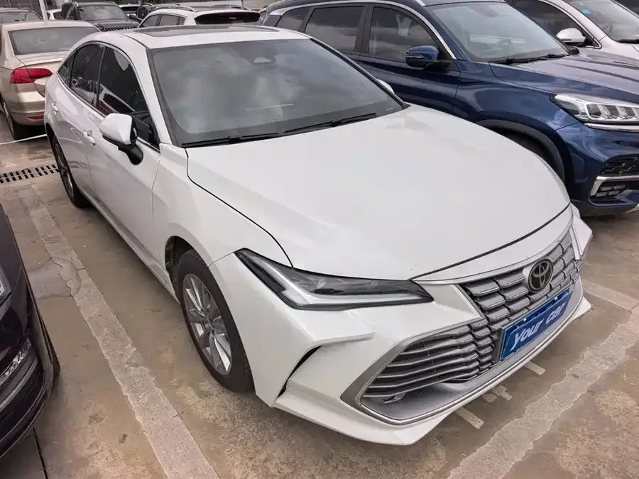 Toyota Avalon Avalon 2024 2.0L Progressive Edition 2025 — миниатюра 3