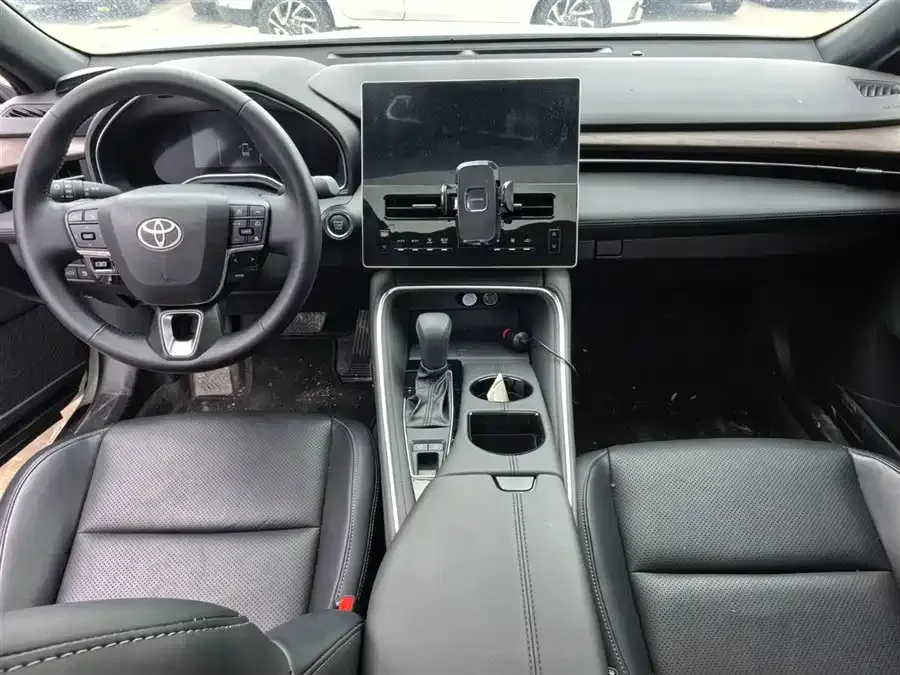 Toyota Avalon Avalon 2024 2.0L Progressive Edition 2025 — миниатюра 5
