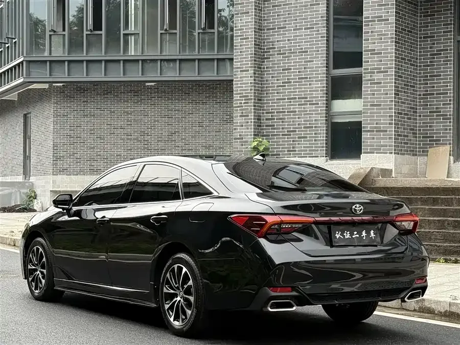 Toyota Avalon Avalon 2023 2.0L Premium Edition 2024 — миниатюра 3