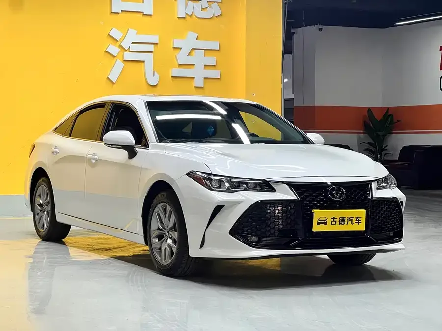 Toyota Avalon Asia Dragon 2019 2.0L Advanced Edition National VI 2022 — миниатюра 3