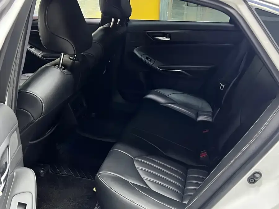 Toyota Avalon Asia Dragon 2019 2.0L Advanced Edition National VI 2022 — миниатюра 5