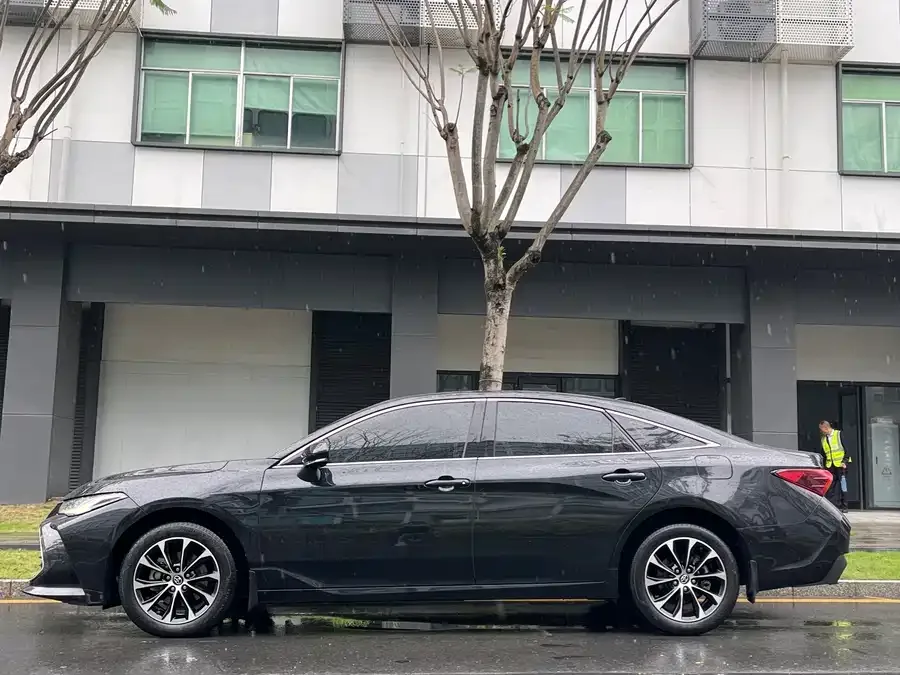 Toyota Avalon Avalon 2023 2.0L Luxury Edition 2024 — миниатюра 3
