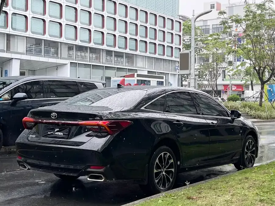 Toyota Avalon Avalon 2023 2.0L Luxury Edition 2024 — миниатюра 4