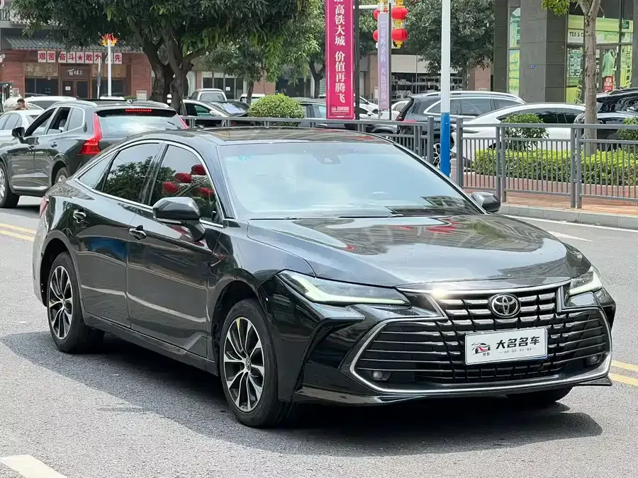 Toyota Avalon Asia Dragon 2022 2.0L Enterprising Edition 2023 — миниатюра 3