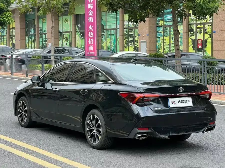 Toyota Avalon Asia Dragon 2022 2.0L Enterprising Edition 2023 — миниатюра 4