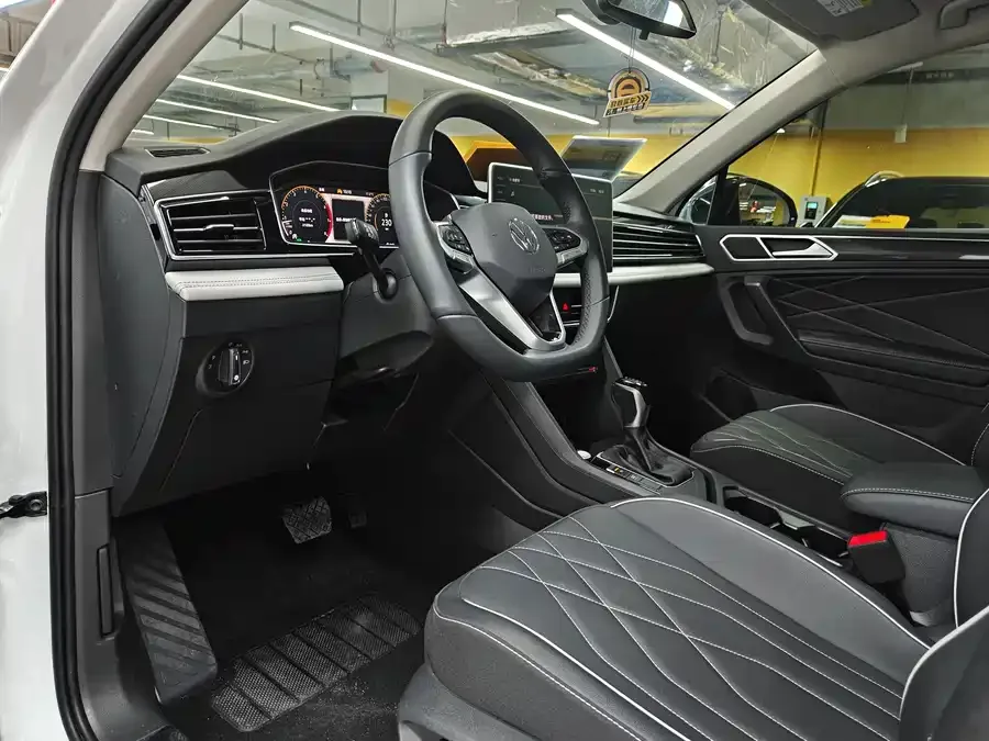 Volkswagen Tiguan L Tiguan L 2024 Outstanding Model 300TSI Automatic 2WD Longteng Edition 2025 — миниатюра 3