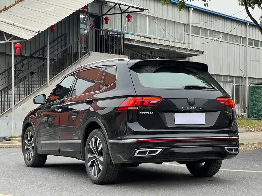 Volkswagen Tiguan L Tiguan L 2024 Outstanding Model 330TSI Automatic Two-Wheel Drive R-Line Dragon Glory Edition 2024 — миниатюра 5