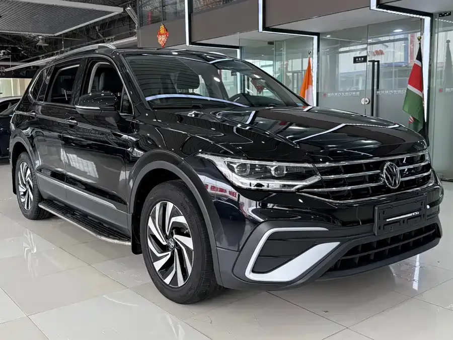 Volkswagen Tiguan L Tiguan L 2023 280TSI Automatic 2WD Trendy Limited Edition 2023 — миниатюра 3