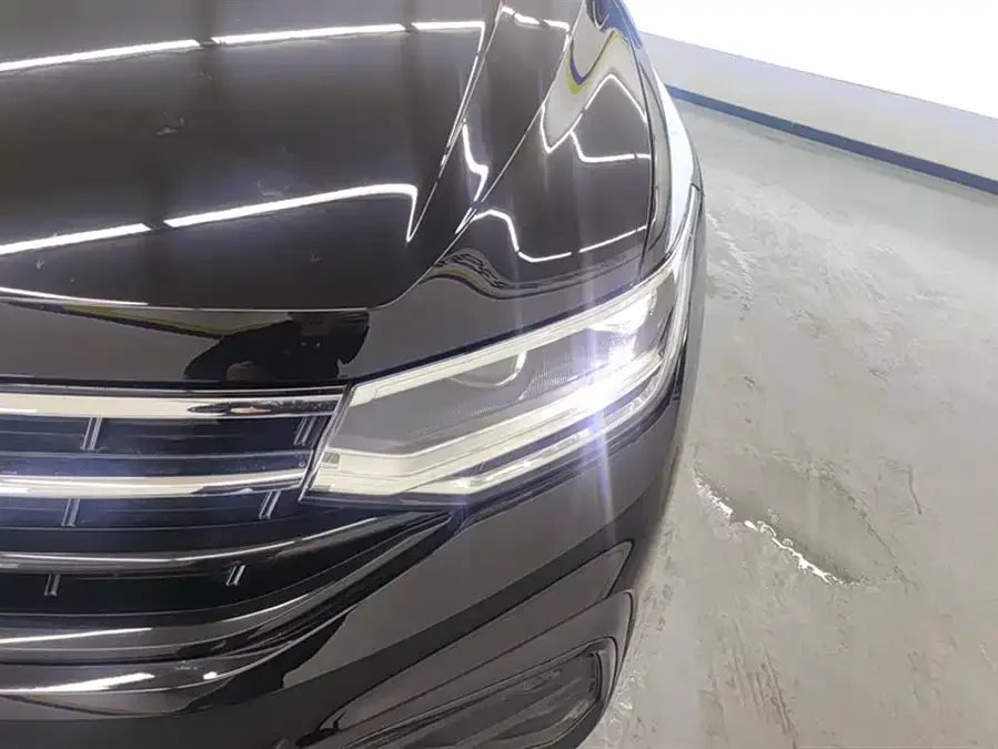 Volkswagen Tiguan L Tiguan L 2025 Outstanding Model 300TSI Automatic 2WD Longteng Edition 2025 — миниатюра 2