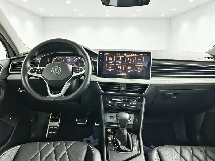 Volkswagen Tiguan L Tiguan L 2024 330TSI Automatic 2WD R-Line Enjoy Edition 2024 — миниатюра 2