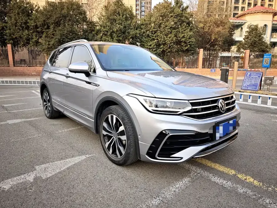 Volkswagen Tiguan L Tiguan L 2022 330TSI Automatic 2WD R-Line Enjoy Edition 2022 — миниатюра 3