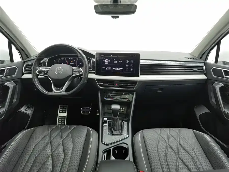 Volkswagen Tiguan L Tiguan L 2022 330TSI Automatic 2WD R-Line Enjoy Edition 2022 — миниатюра 2