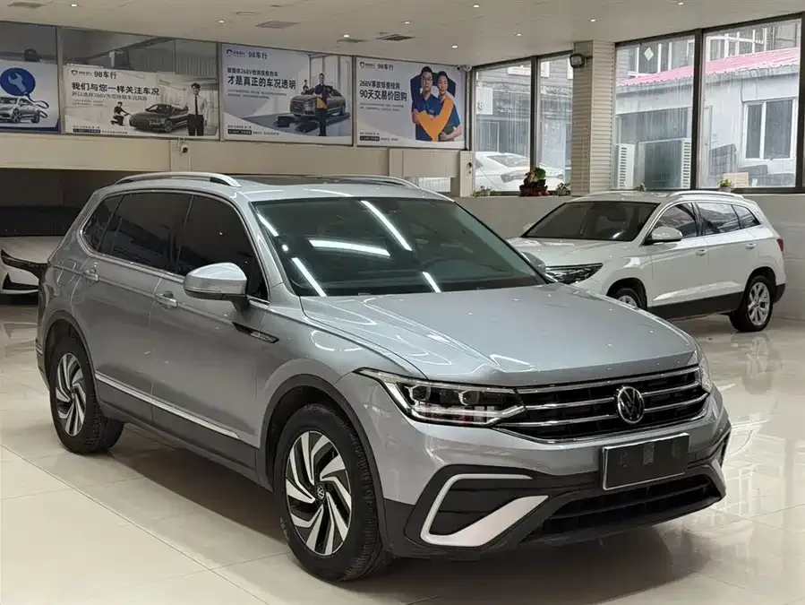 Volkswagen Tiguan L Tiguan L 2023 280TSI Automatic 2WD Trendy Limited Edition 2023 — миниатюра 3