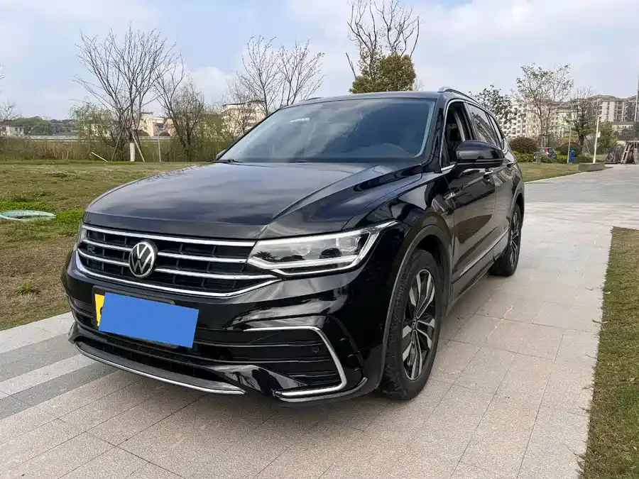 Volkswagen Tiguan L Tiguan L 2022 330TSI Automatic 2WD R-Line Enjoy Edition 2022 — миниатюра 3