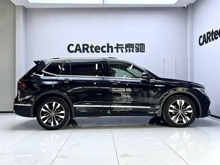 Volkswagen Tiguan L Tiguan L 2022 330TSI Automatic 2WD R-Line Enjoy Edition 2022 — миниатюра 4