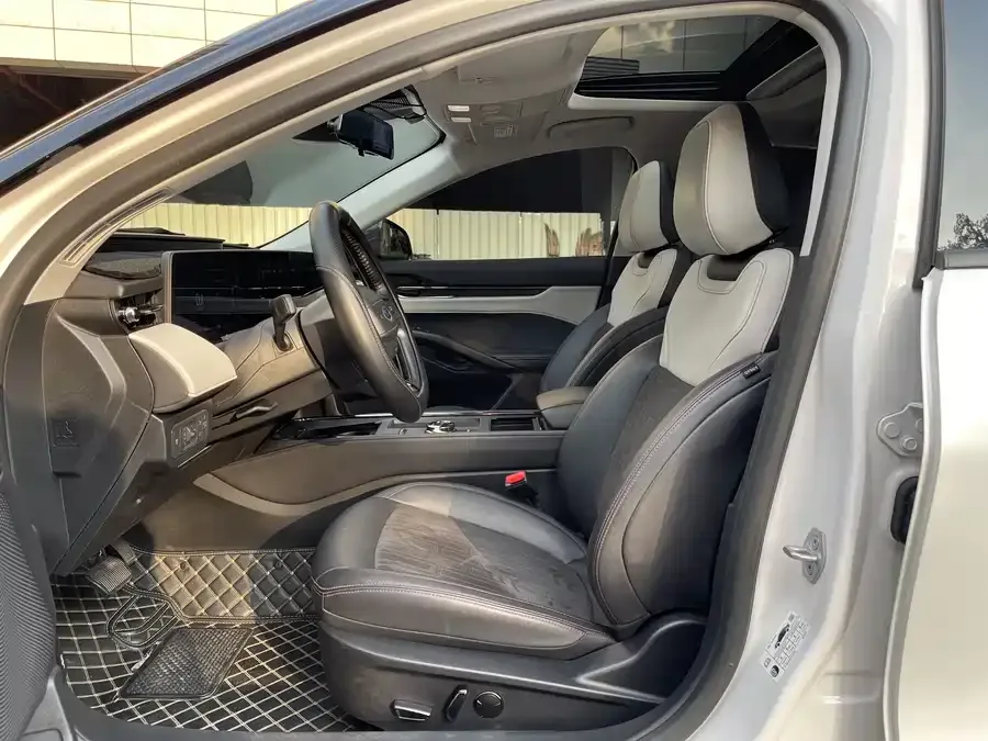 Ford Mondeo Mondeo 2022 facelift EcoBoost 245 luxury model 2022 — миниатюра 5