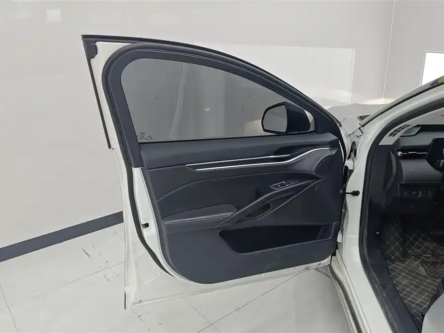 Ford Mondeo Mondeo 2025 2.0T EcoBoost Luxury Edition 2024 — миниатюра 4