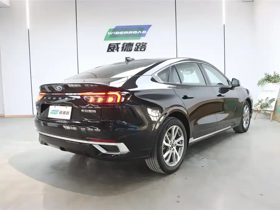 Ford Mondeo Mondeo 2022 facelift EcoBoost 245 luxury model 2023 — миниатюра 2