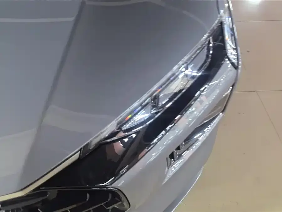 Ford Mondeo Mondeo 2025 2.0T EcoBoost Luxury Edition 2025 — миниатюра 2