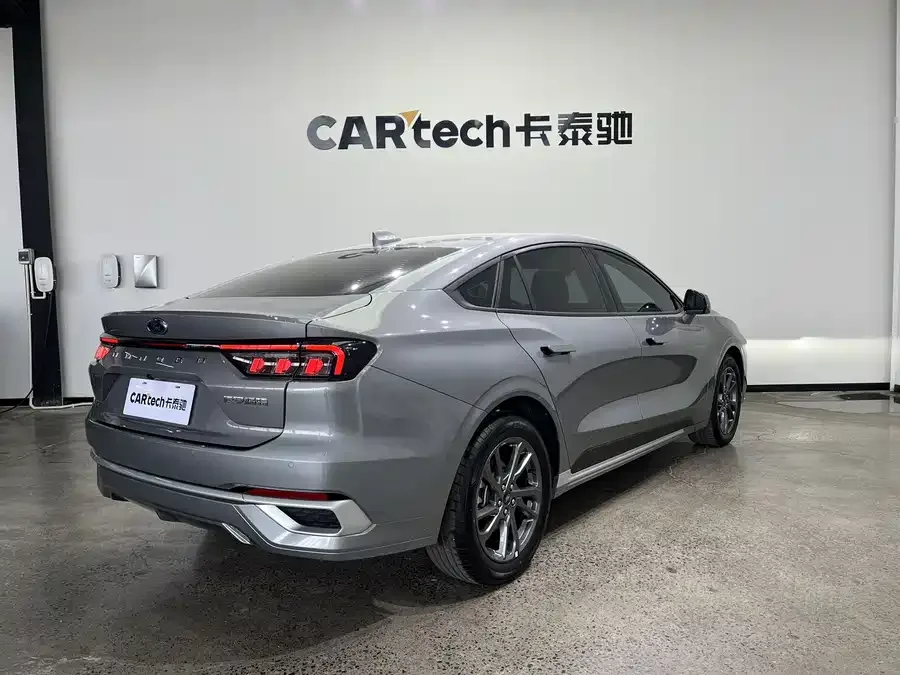 Ford Mondeo Mondeo 2025 2.0T EcoBoost Luxury Edition 2024 — миниатюра 3
